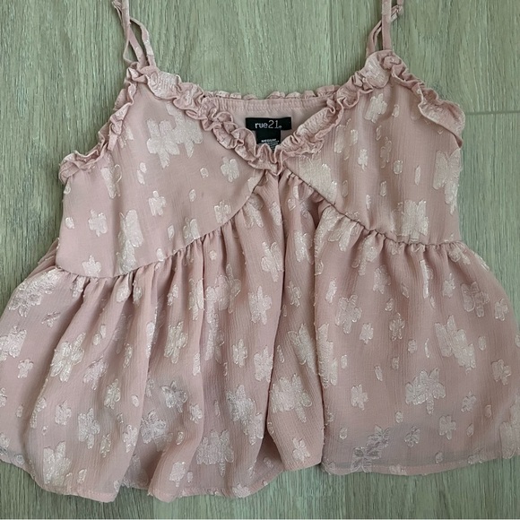 Y2K Rue21 Pink Ruffled Top - Picture 2 of 3
